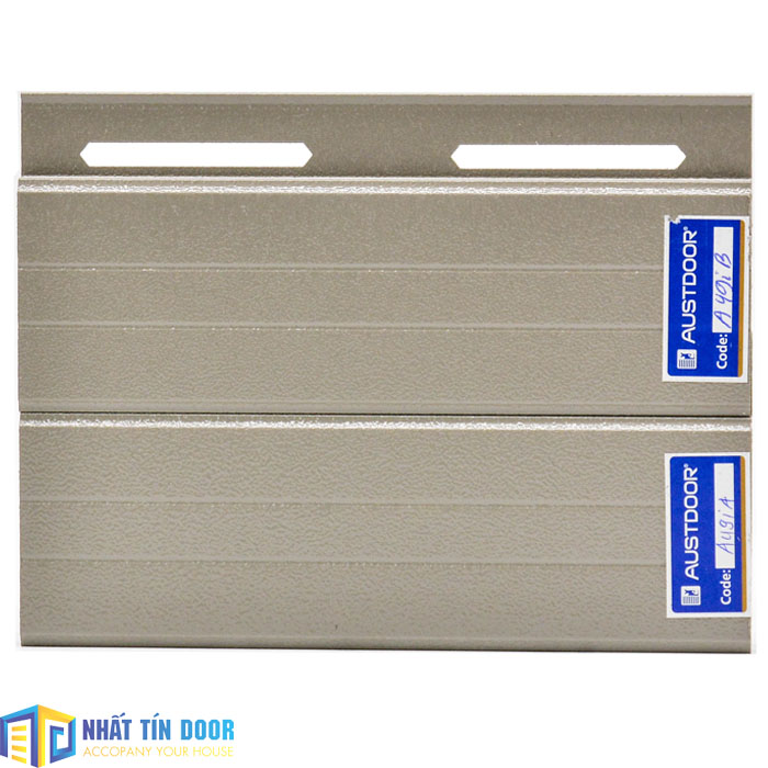 Cửa cuốn khe thoáng Austdoor A49i nhôm màu ghi sáng